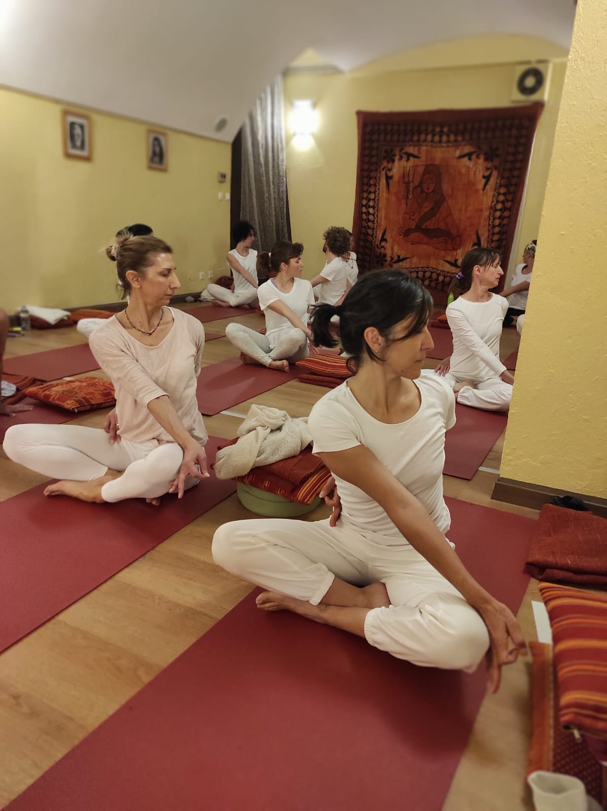 INTENSIVO YOGA – Sabato 14 Dicembre